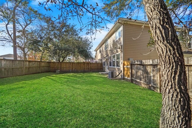 Building Photo - 12430 Cane River Ln