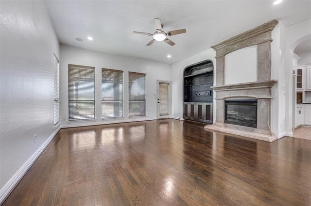 Building Photo - 2043 Loma Alta Dr