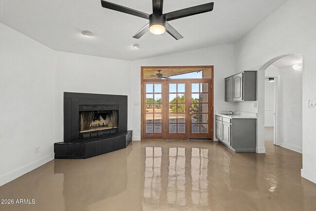 Building Photo - 16223 N 40th Pl