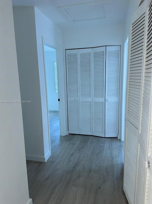 Building Photo - 3755 Oak Ave