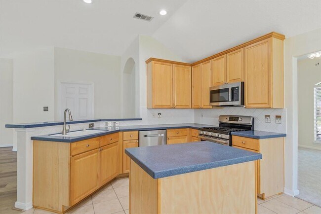 Building Photo - 10222 Squirehill Ct
