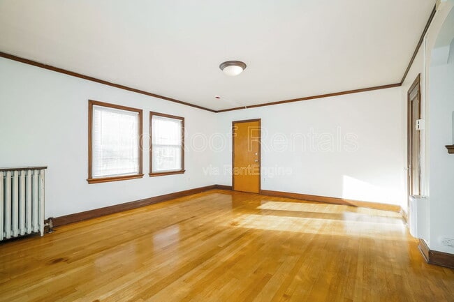 Building Photo - 1315-1325 6th Ave