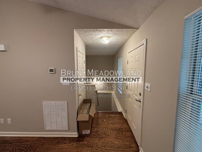 Building Photo - 820 Calypso Way