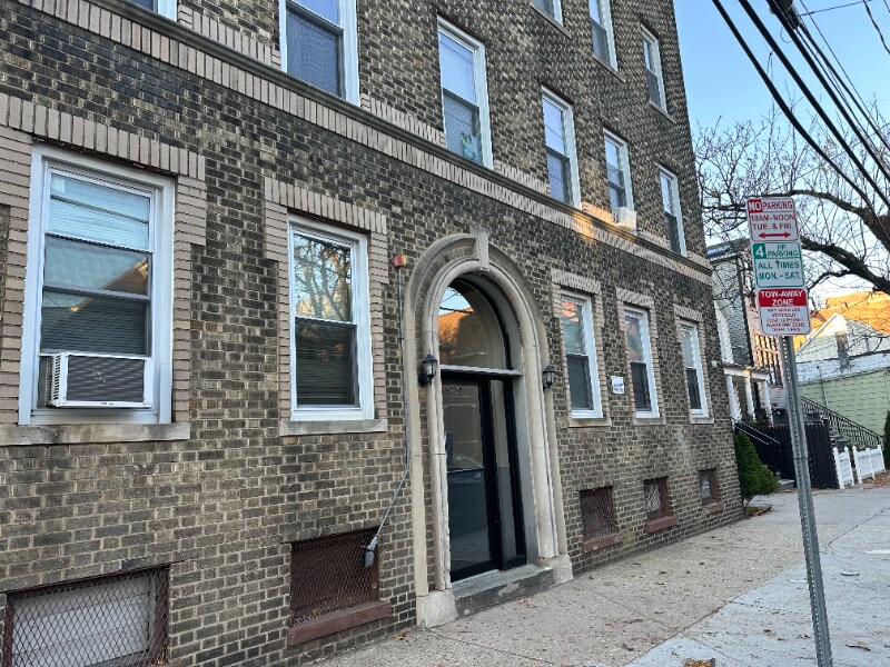 Building Photo - 25-27 Sherman Ave