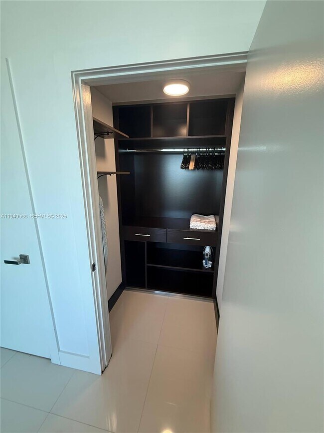 Building Photo - 60 SW 13th St