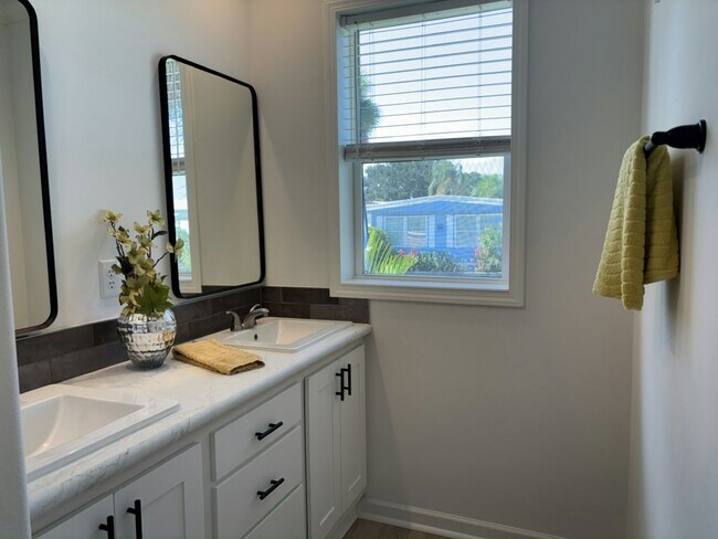 Building Photo - 7300 20th St