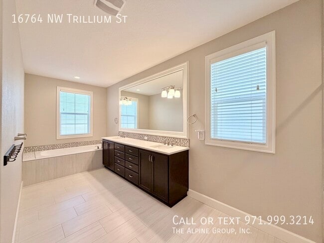 Building Photo - 16764 NW Trillium St