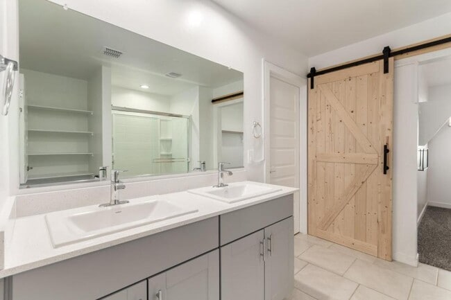 Building Photo - 12742 E Joffroy Dr