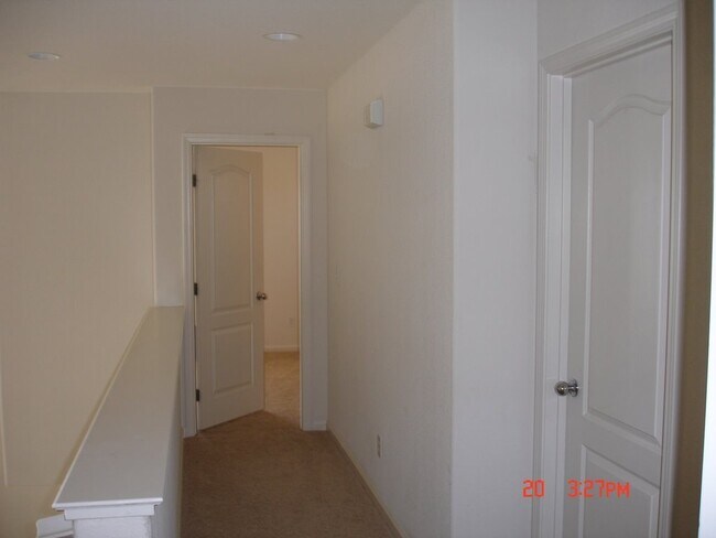 Building Photo - 2519 Withrow Ln