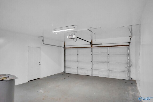 Building Photo - 213 Rebecca Pines Dr