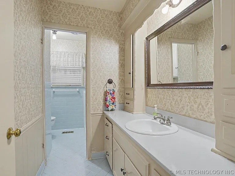 Building Photo - 4809 S 69th E Ave