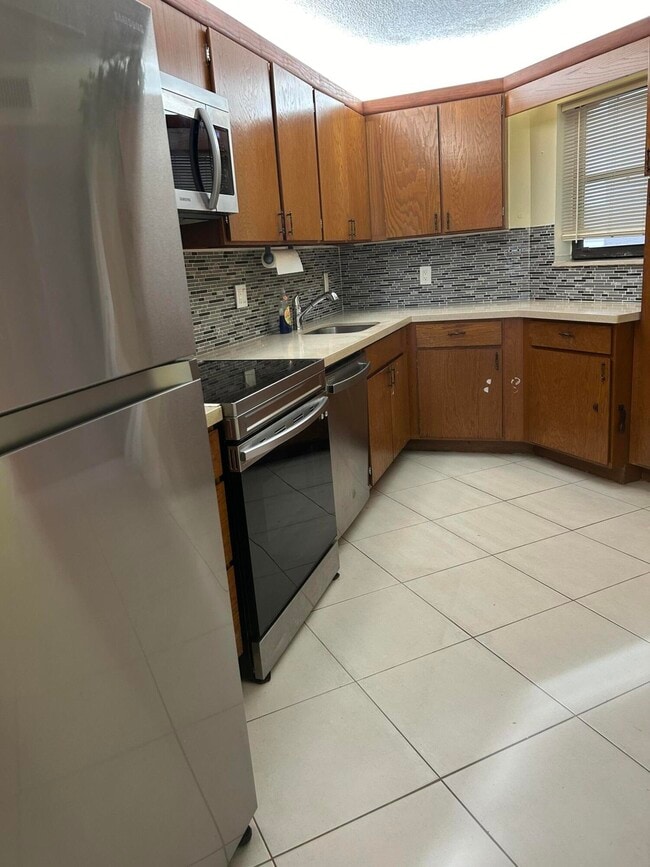 Building Photo - 5701 Camino Del Sol