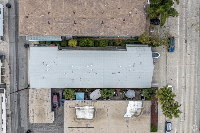 Building Photo - La Rhonda Apartments