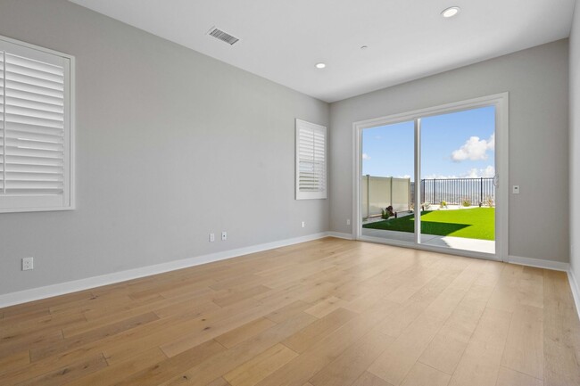 Building Photo - COMING SOON! Skyline Community 4 Bedroom H...