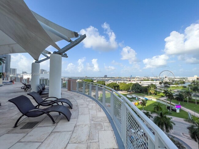 Building Photo - 253 NE 2nd St