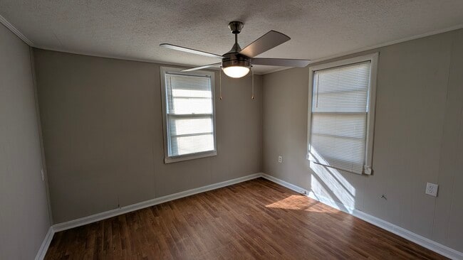 Building Photo - 807 McArthur Blvd