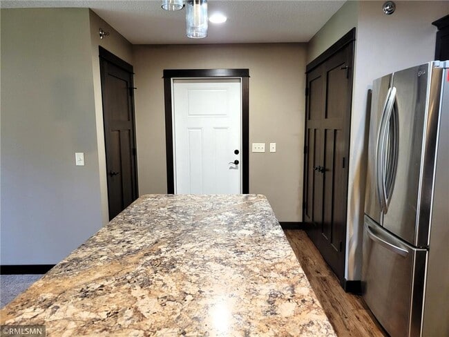 Building Photo - 1929 Cypress Ct