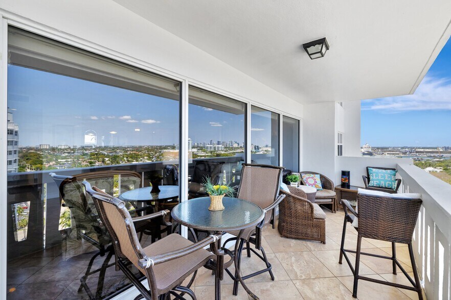 Building Photo - 2100 S Ocean Dr