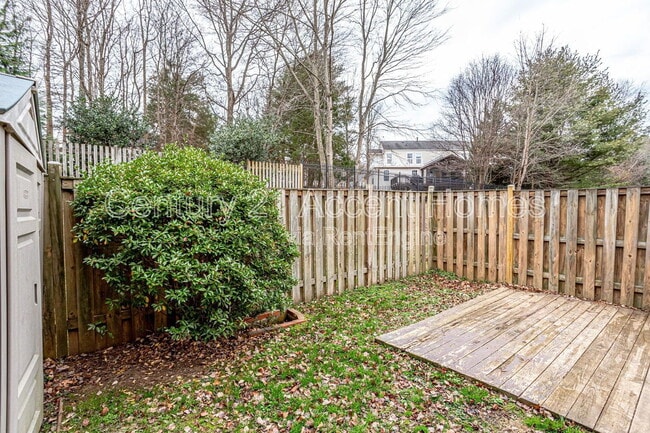 Building Photo - 5328 Larochelle Ct