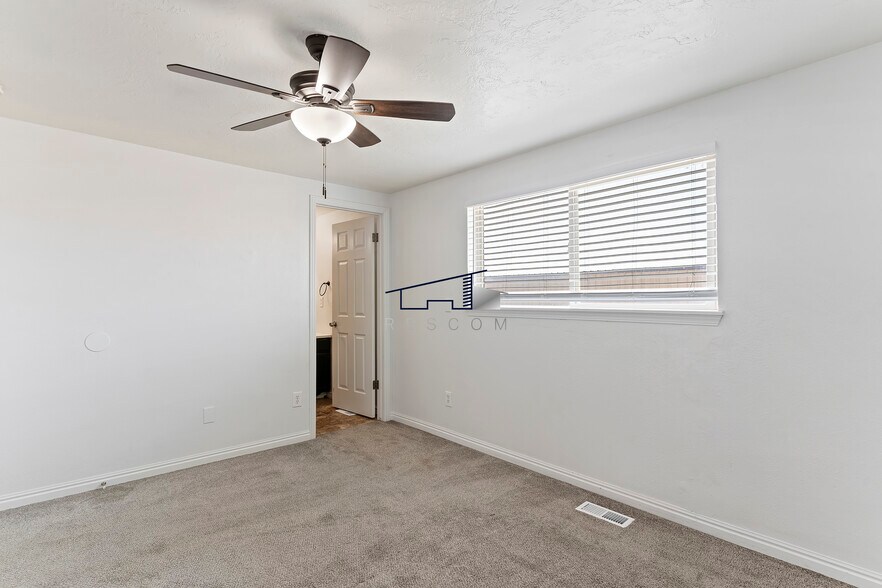 Building Photo - 1721 N 750 W