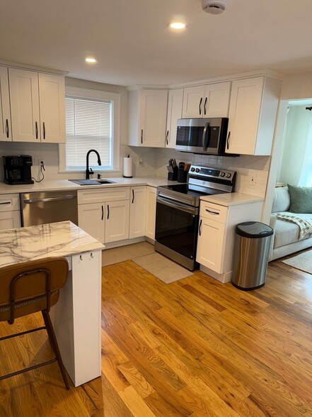 Building Photo - 48A E Pembroke Rd