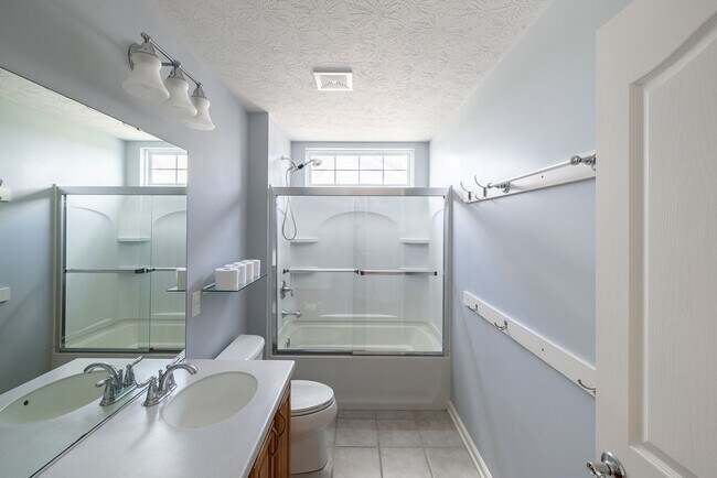 Building Photo - 8965 Snowberry Court