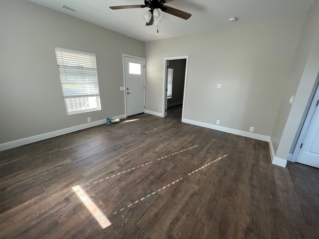 Building Photo - NEWLY RENOVATED HOME