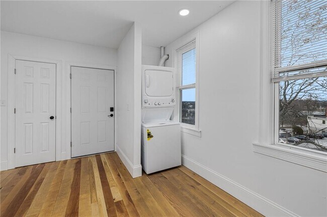 Building Photo - 30 Cypress St