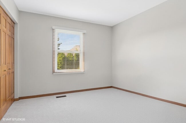 Building Photo - 970 Amberwood Cir