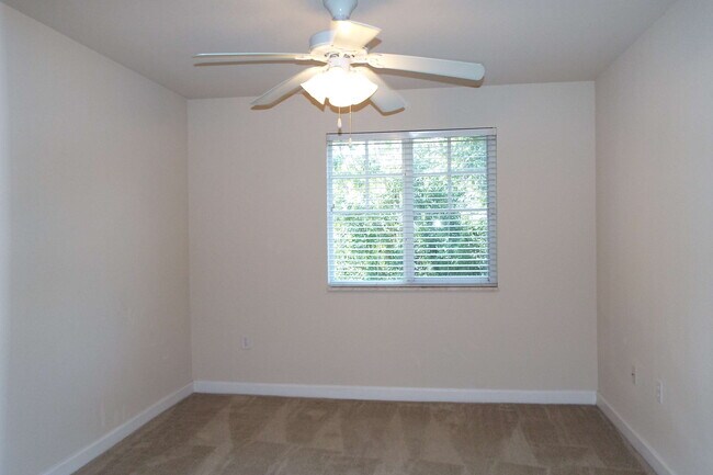 Building Photo - 13141 Bella Casa Cir