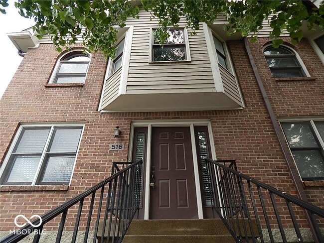 Primary Photo - 516 E 10th St