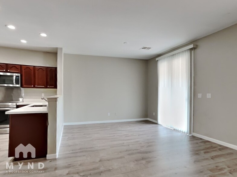 Building Photo - 17299 W Fetlock Trail
