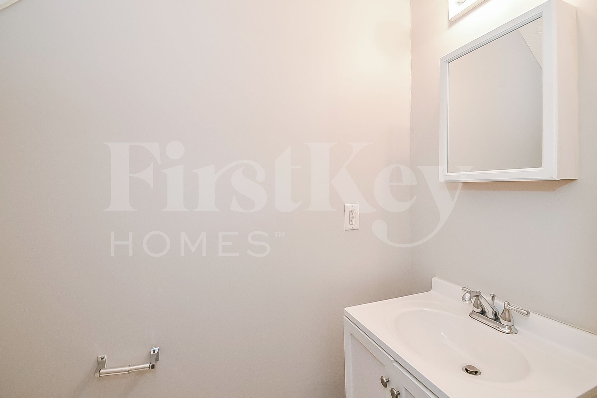 Building Photo - 5205 Alexander St