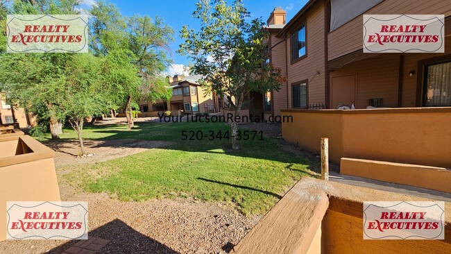 Building Photo - Downstairs - 3 Bedrooms and 2 baths with a...