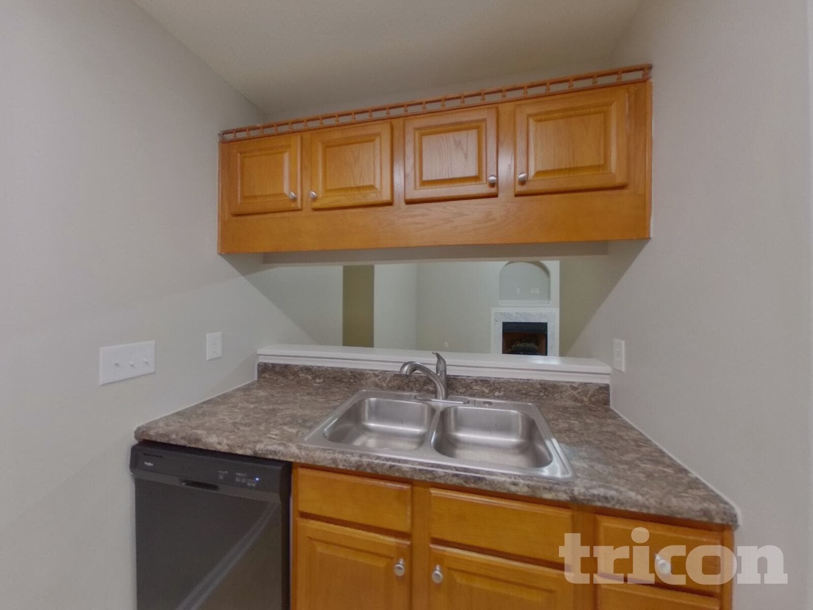 Building Photo - 2024 Duke Adam St