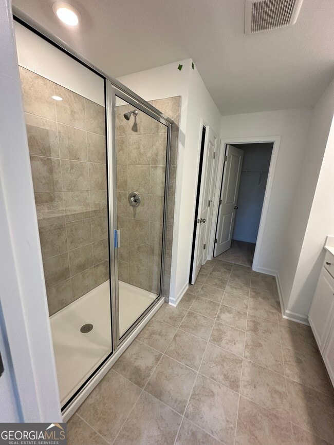 Building Photo - 5772 Plaza Dr SE