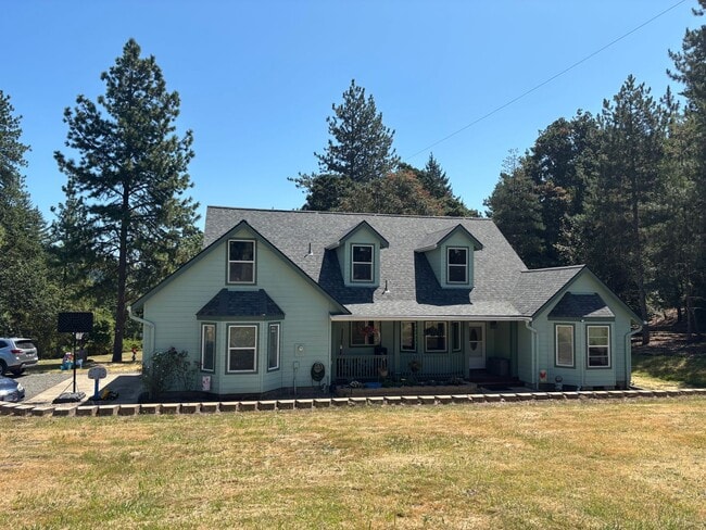 Primary Photo - Custom Home With Shop!
