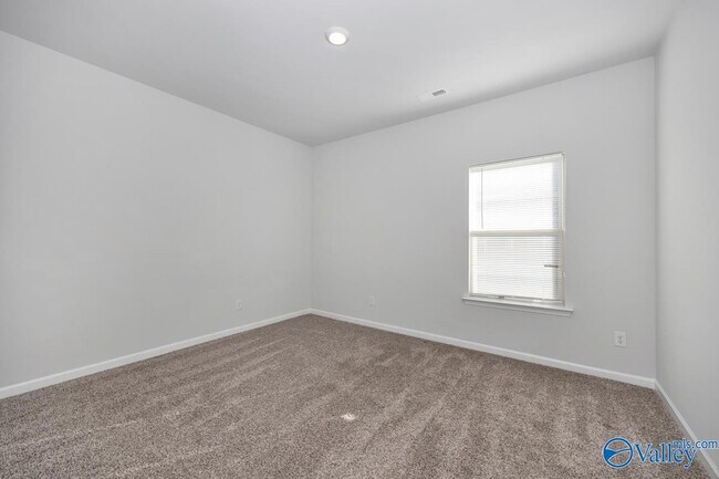 Building Photo - 106 Oak Fletcher Dr