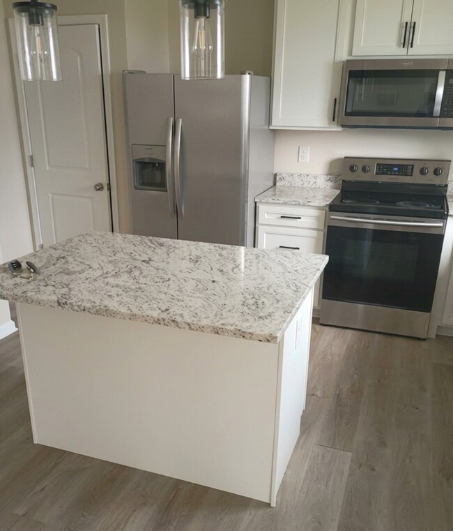 Building Photo - 304 Gray Fox Ct