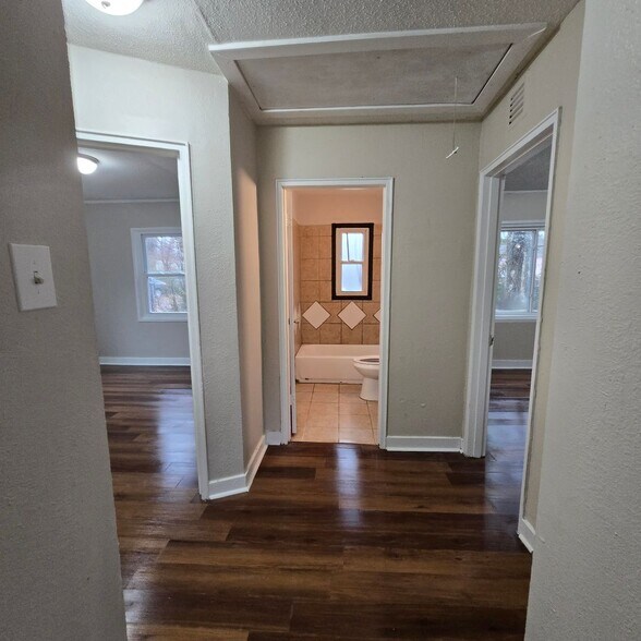 Building Photo - 784 Cherokee Ave