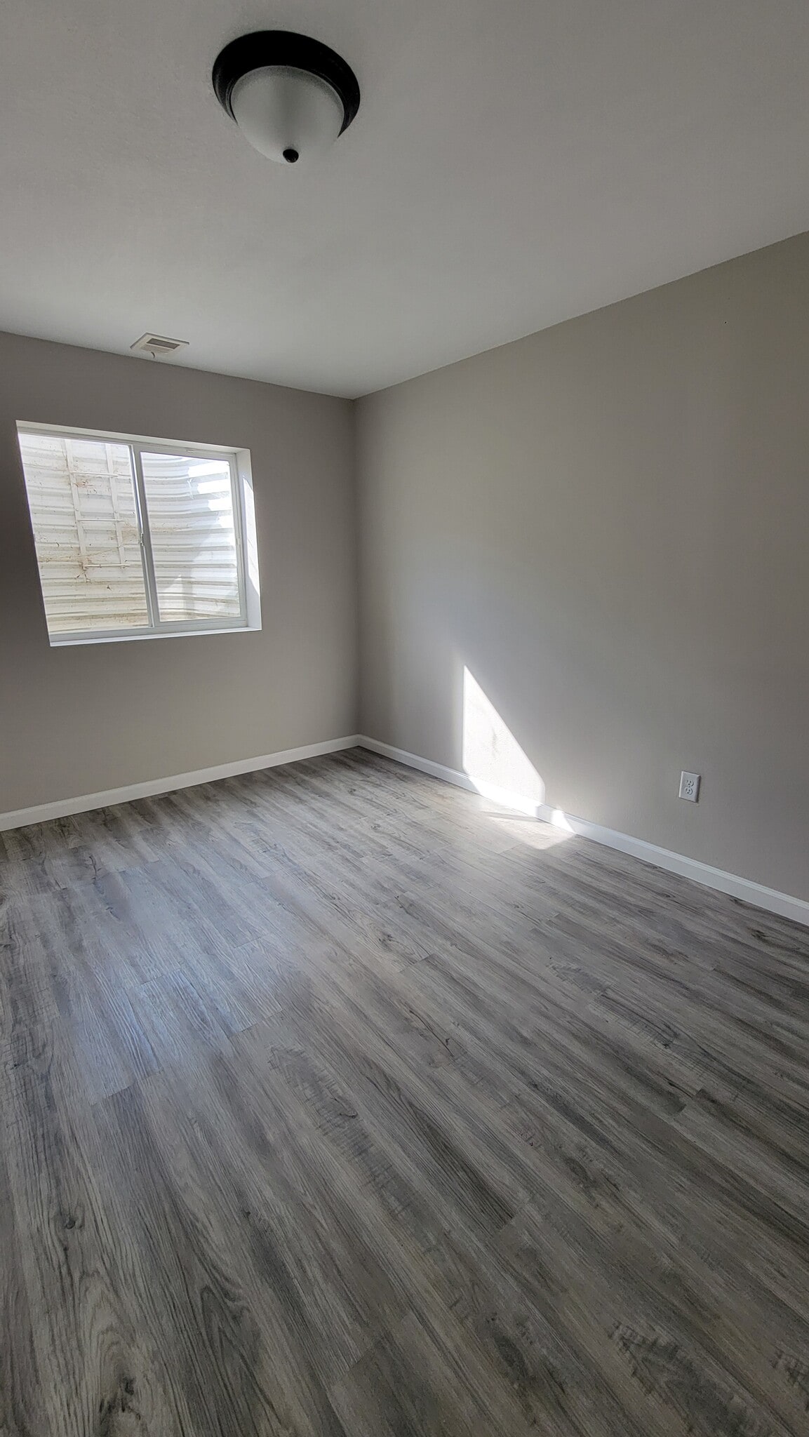 Building Photo - 1708 Apple Ln