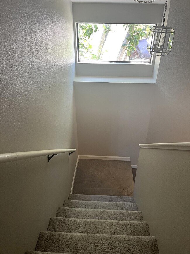 Building Photo - 8105 Kern Ave