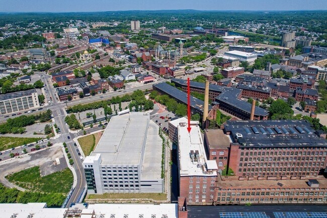 Building Photo - 200 Market St