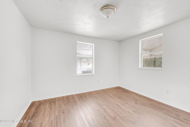 Building Photo - 3035 Lucoma Dr