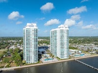 Building Photo - 231 Riverside Dr