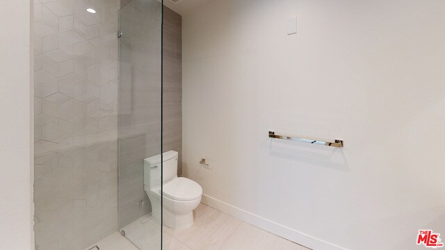 Building Photo - 105 N Doheny Dr