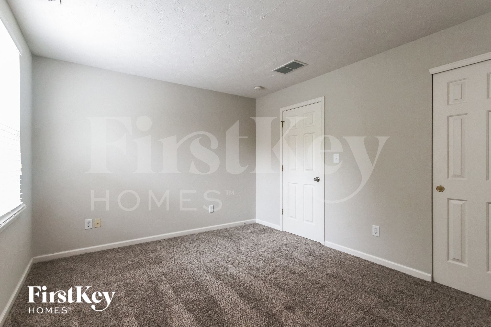 Building Photo - 6262 Saddletree Dr