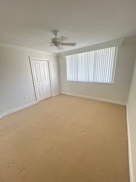 Guest bedroom - 19111 Vista Bay Dr