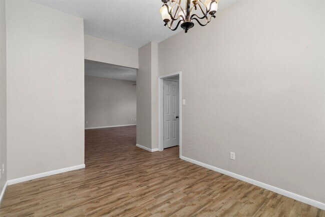 Building Photo - 2918 Abbey Field Dr