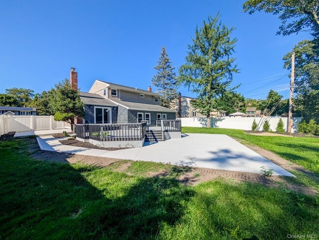 Building Photo - 12 Somerset Dr